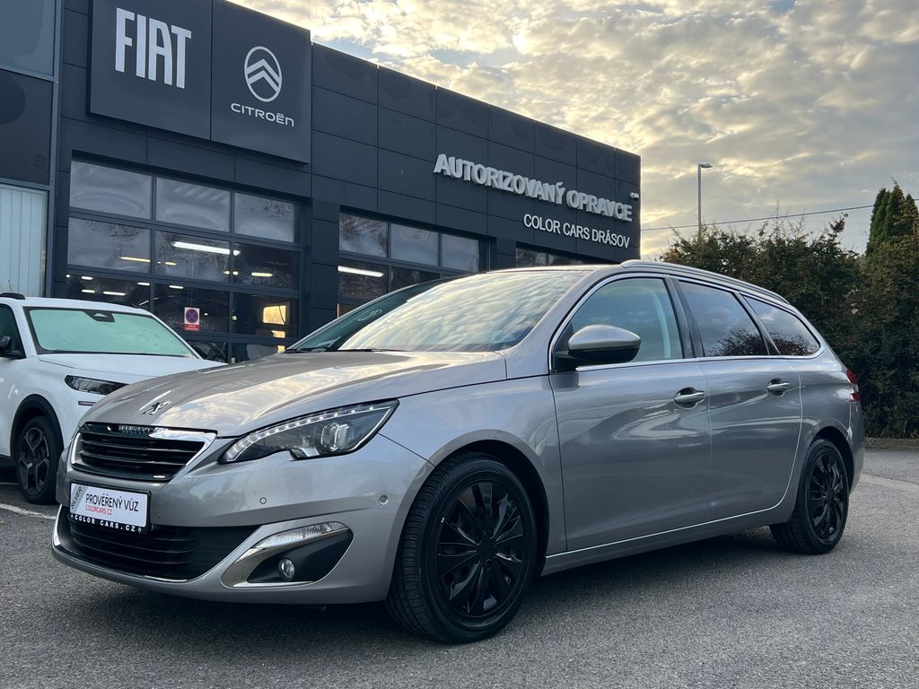 Peugeot 308  1.2 130k SERVIS ZÁRUKA KAMERA