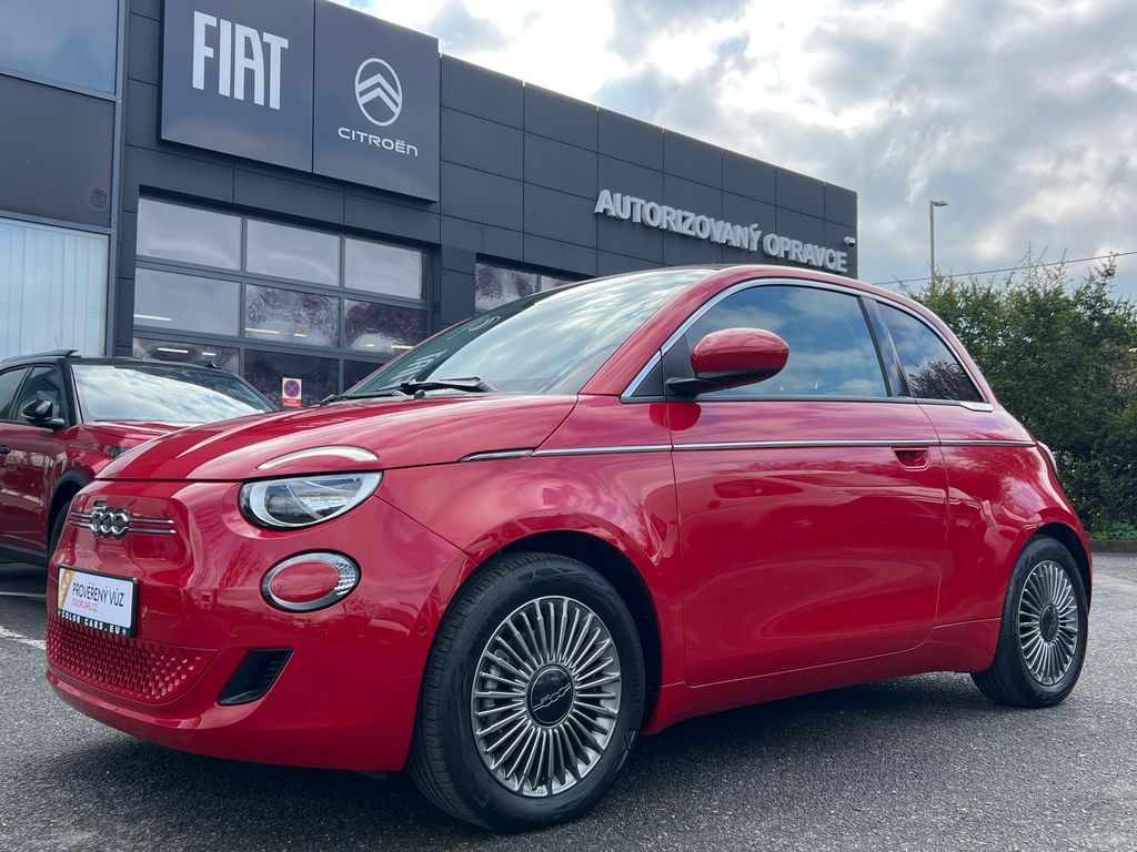 Fiat 500e </br> 42kWh CABRIO DPH ZÁRUKA 5 LET