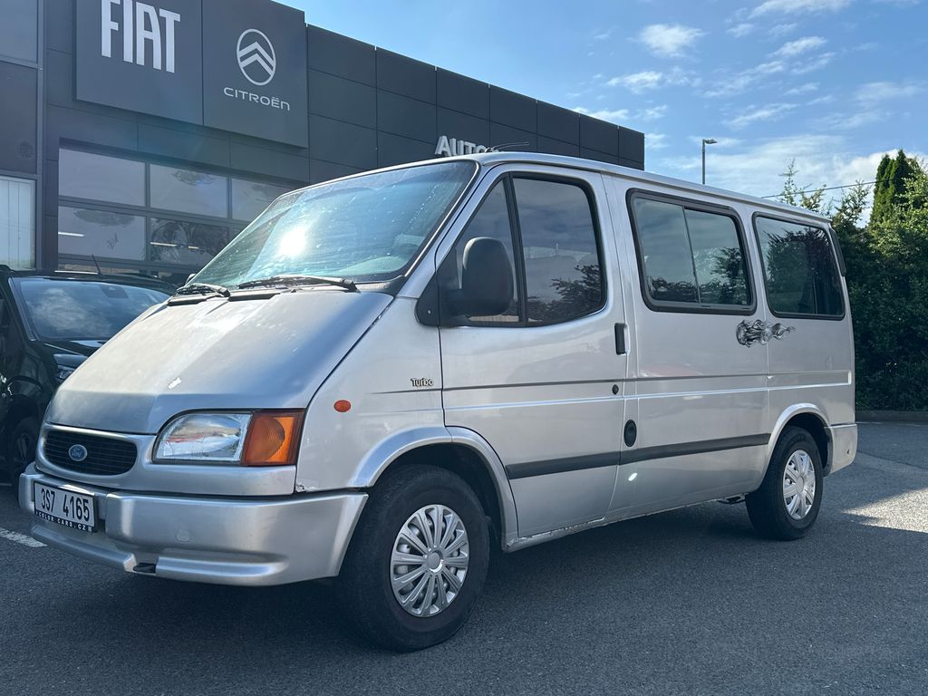Ford Tourneo </br> 2,5 TD 86k 9 míst